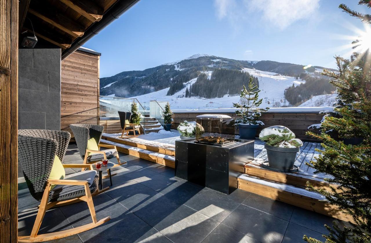 Hotel Das Zwoelferhaus Saalbach-Hinterglemm Exterior photo